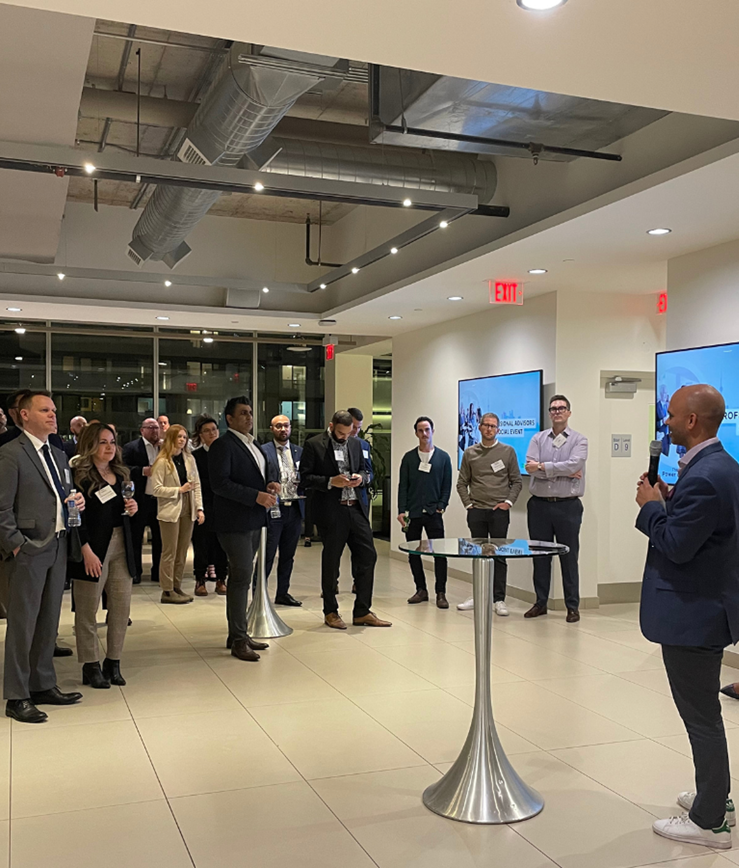 TF-Advisor-Section3-Photo@2x